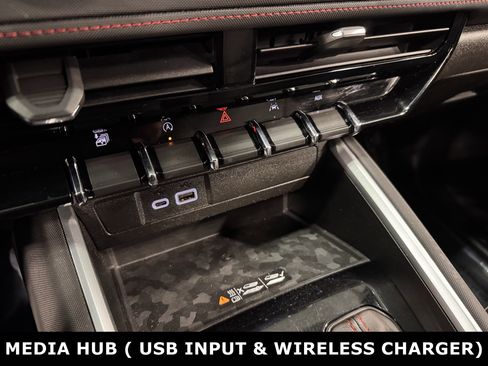 Used 2023 Chevrolet Colorado Z71 w/ Z71 Convenience Package 2 AWD/4WD image 8
