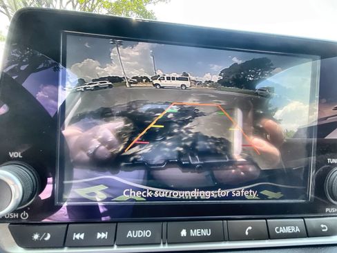 Used 2023 Nissan Rogue S FWD image 14
