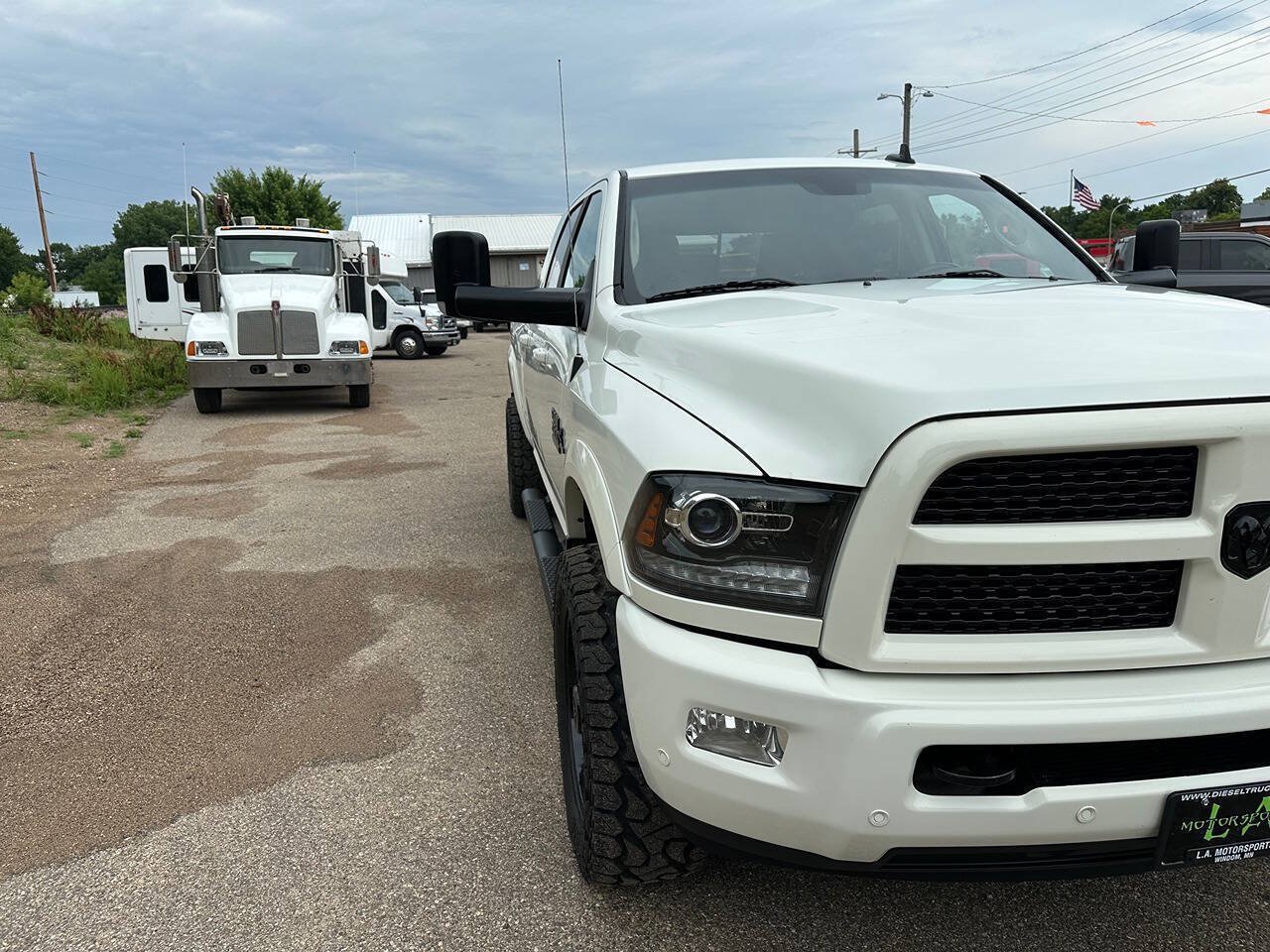 Used 2017 RAM 2500 Laramie w/ Sport Appearance Group AWD/4WD image 29
