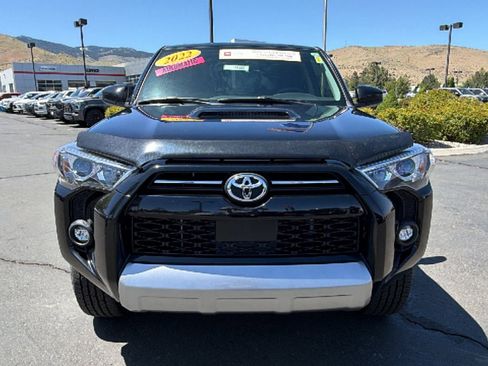 Certified 2022 Toyota 4Runner TRD Off-Road AWD/4WD image 8