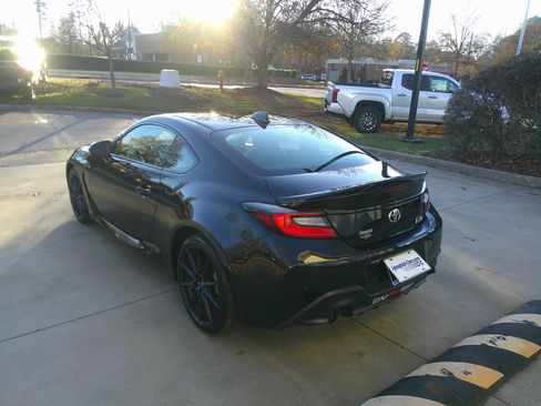 Used 2023 Toyota GR86 Premium image 10