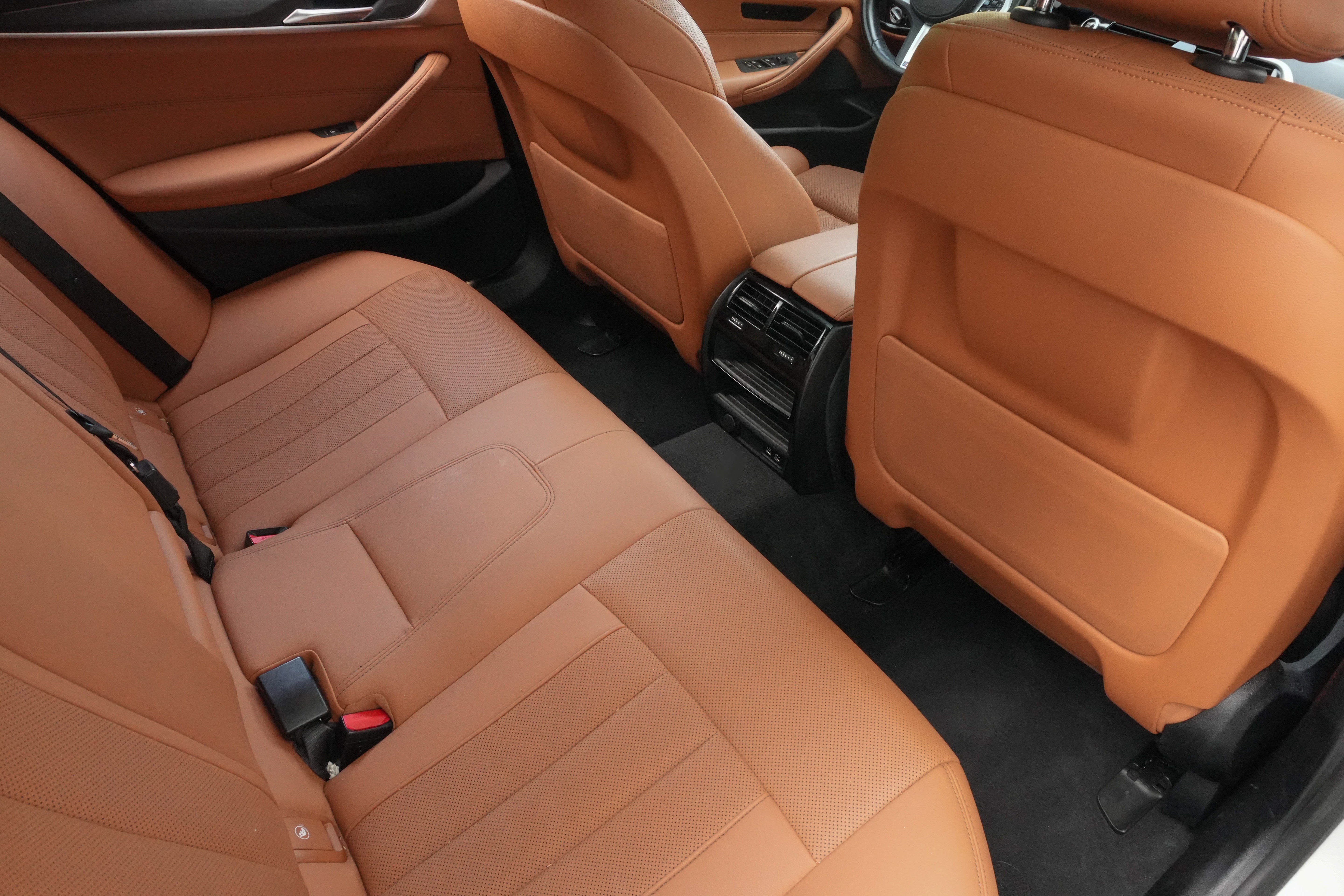 Certified 2023 BMW 540i w/ M Sport Package RWD image 30