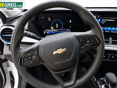 Used 2026 Chevrolet Trax LT FWD image 14