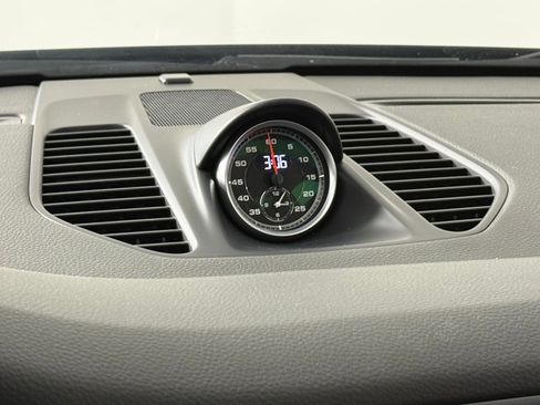 Used 2015 Porsche 911 Carrera S image 17