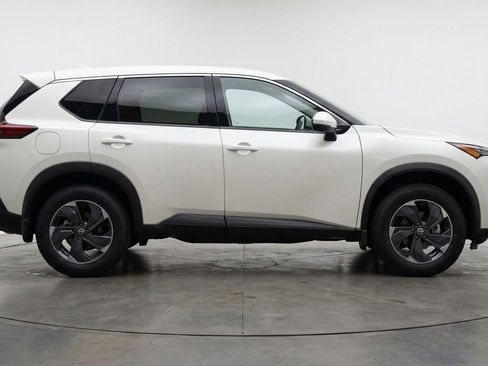 Used 2025 Nissan Rogue SV AWD/4WD image 11