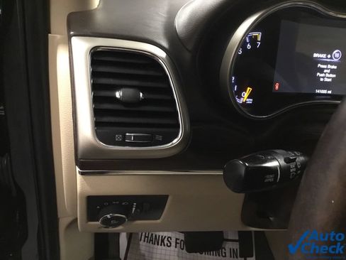 Used 2014 Jeep Grand Cherokee Overland AWD/4WD image 23