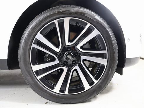 Used 2023 Land Rover Range Rover SE image 22