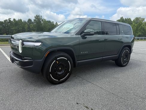 Used 2025 Rivian R1S Adventure AWD/4WD image 2
