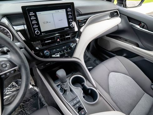 Used 2023 Toyota Camry LE image 21