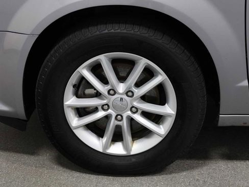 Used 2016 Dodge Grand Caravan SXT image 43