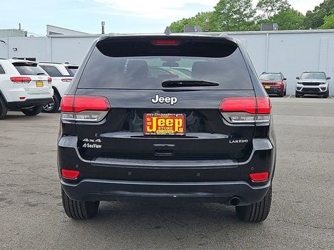 Certified 2020 Jeep Grand Cherokee Laredo AWD/4WD image 6