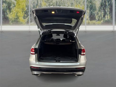 Used 2017 Mercedes-Benz GLC 300 4MATIC image 12