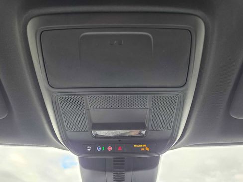 New 2026 GMC Acadia AT4 w/ Luxury Package AWD/4WD image 32