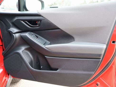 Used 2024 Subaru Crosstrek 2.0i Premium image 9