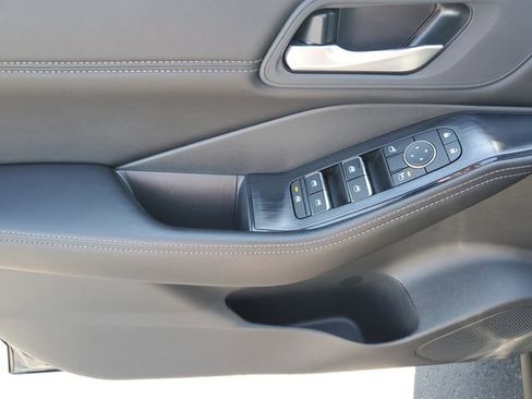 Certified 2026 Nissan Rogue SL AWD/4WD image 18