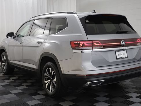 Used 2026 Volkswagen Atlas SE AWD/4WD image 14