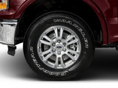 Used 2016 Ford F150 Lariat w/ Equipment Group 502A Luxury image 12