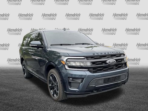Used 2024 Ford Expedition Limited AWD/4WD image 2