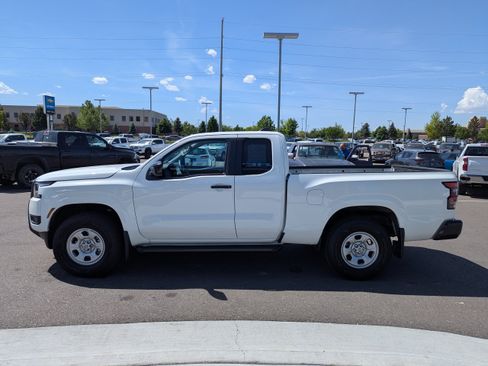 Used 2025 Nissan Frontier S AWD/4WD image 9