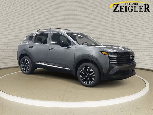 New 2026 Nissan Kicks SV image 3