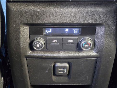 Used 2022 Chevrolet Traverse LT w/ LPO, Floor Liner Package image 18