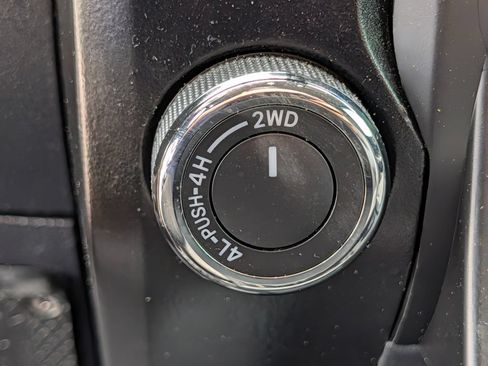 Used 2020 Toyota Tundra SR5 w/ SR5 Upgrade Package AWD/4WD image 16