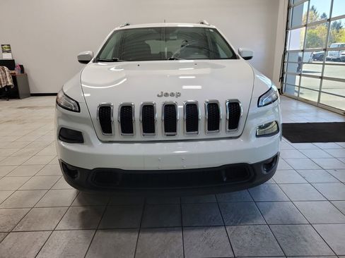 Used 2018 Jeep Cherokee Latitude Plus image 47