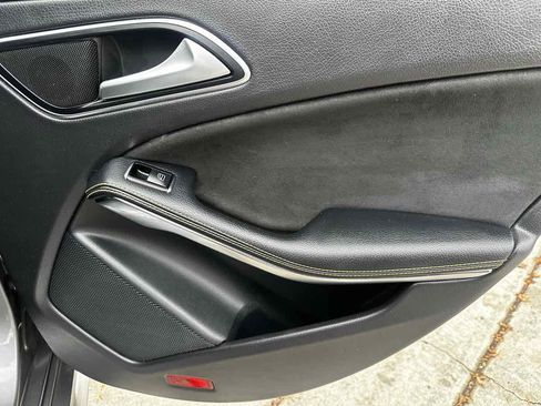 Used 2014 Mercedes-Benz CLA 250 4MATIC w/ Edition 1 Package image 24