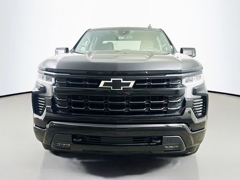 Used 2023 Chevrolet Silverado 1500 RST image 2