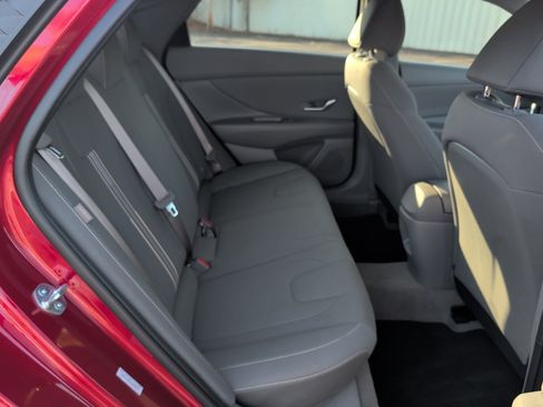 Certified 2025 Hyundai Elantra Sport FWD image 29