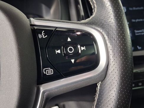 Used 2019 Volvo XC60 T8 R-Design w/ Advanced Package AWD/4WD image 29