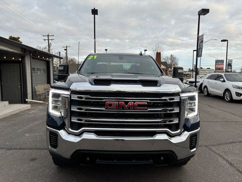 Used 2021 GMC Sierra 2500 SLE image 2