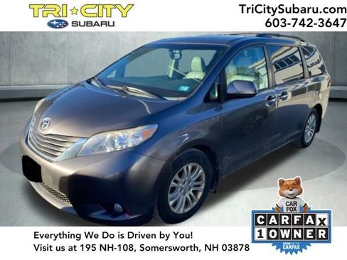 Used 2013 Toyota Sienna XLE image 1
