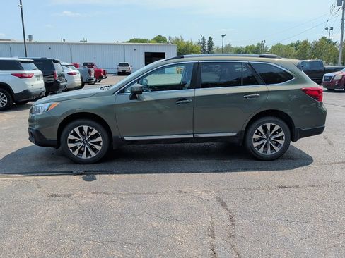 Used 2017 Subaru Outback 3.6R Touring AWD/4WD image 1