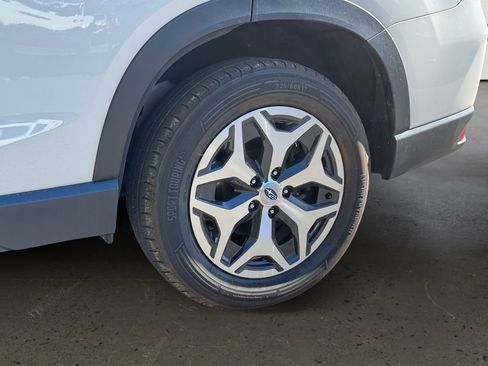 Used 2023 Subaru Forester Premium image 26