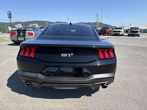Used 2024 Ford Mustang GT Premium w/ GT Performance Package RWD image 5