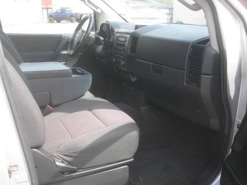Used 2012 Nissan Titan SV AWD/4WD image 18