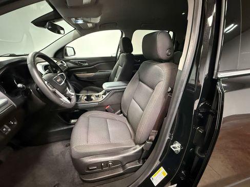 Used 2023 GMC Acadia SLE w/ Driver Convenience Package image 12