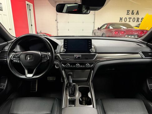 Used 2018 Honda Accord Sport image 39
