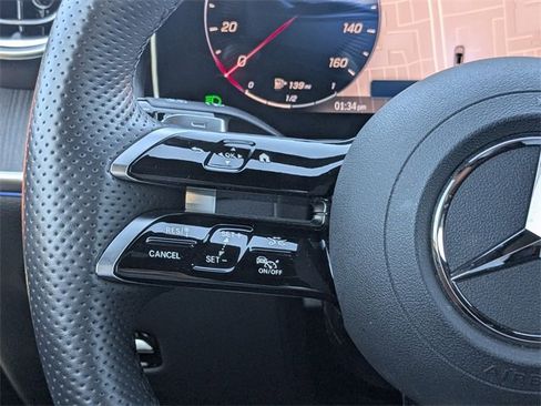 Used 2025 Mercedes-Benz GLC 300 GLC 300 image 27