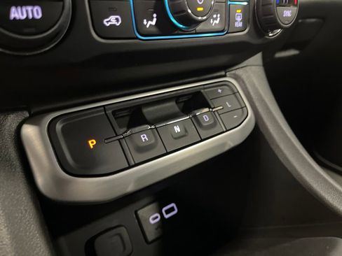 Certified 2023 GMC Acadia SLE w/ Driver Convenience Package image 23