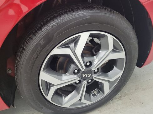 Used 2020 Kia Forte LXS FWD image 31