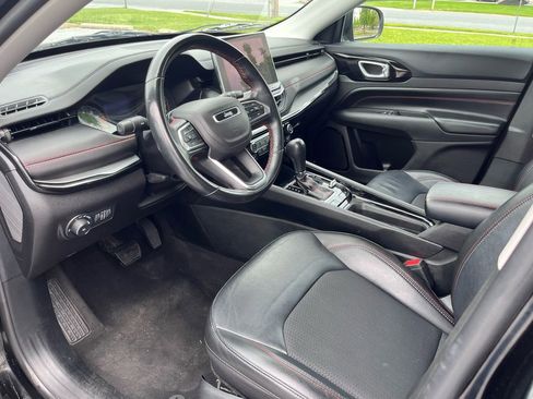 Used 2022 Jeep Compass Trailhawk w/ Trailhawk Convenience Group AWD/4WD image 9
