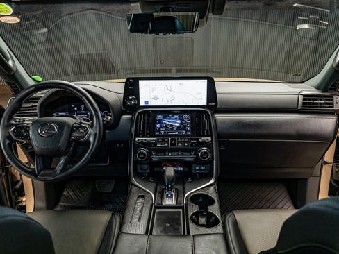 Used 2025 Lexus LX 700h Overtrail AWD/4WD image 12