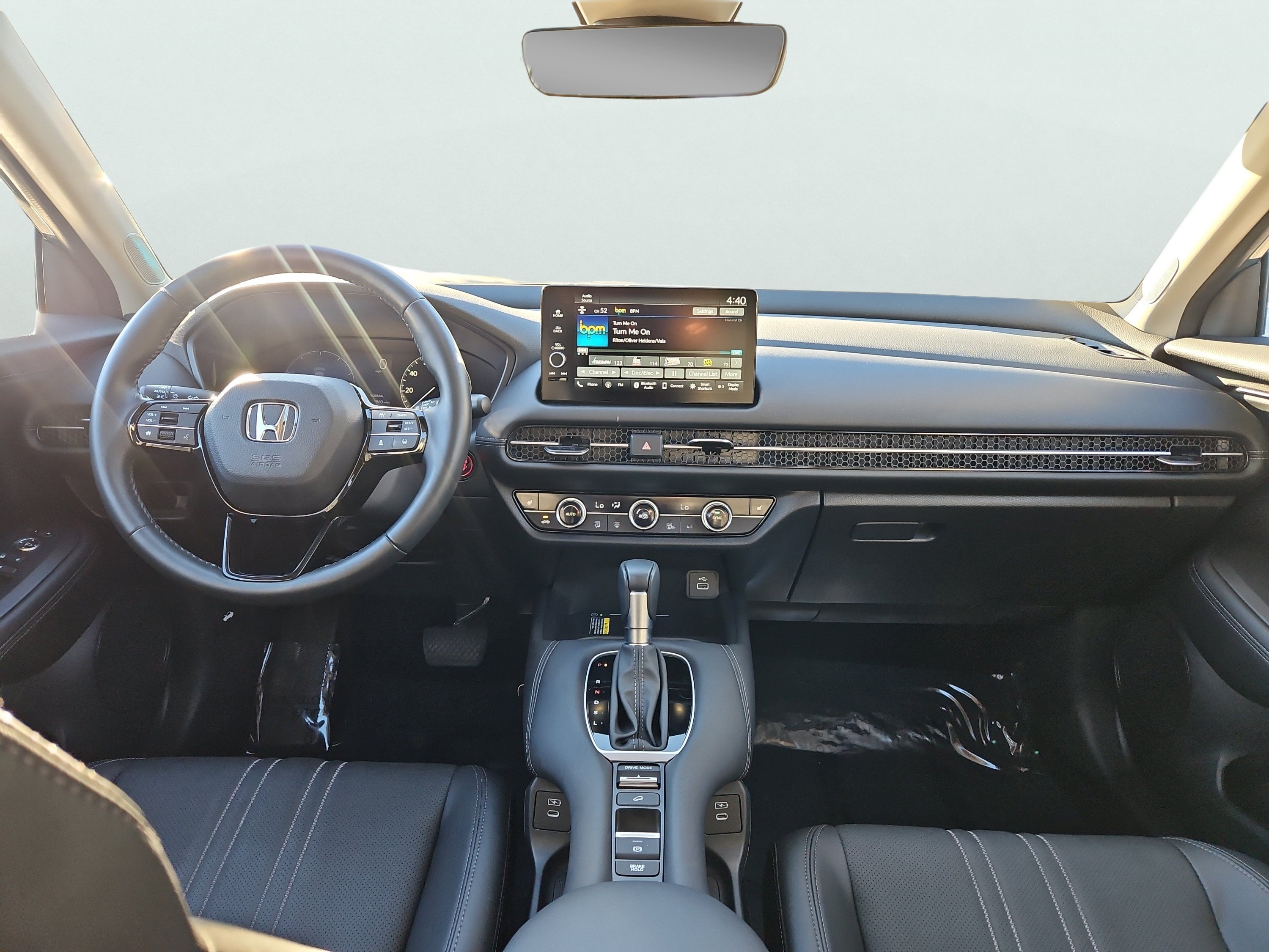 Certified 2024 Honda HR-V EX-L image 3