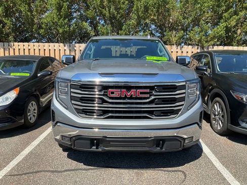 Used 2023 GMC Sierra 1500 SLT w/ SLT Premium Package AWD/4WD image 2