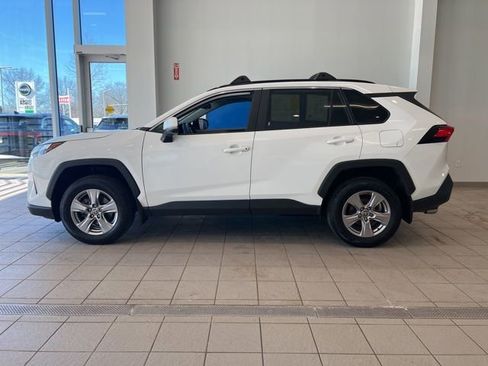 Used 2023 Toyota RAV4 XLE w/ Convenience Package AWD/4WD image 4
