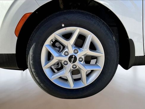 New 2025 Kia Soul S image 11