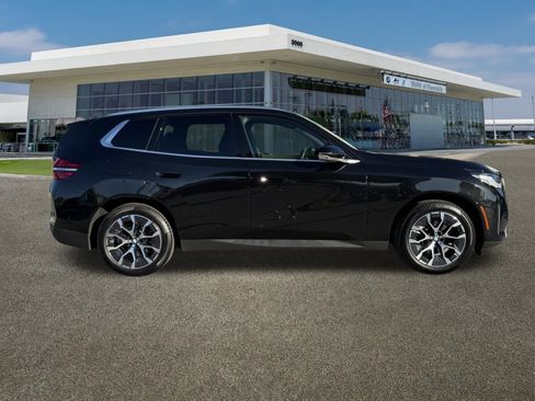 Used 2025 BMW X3 xDrive30i w/ Premium Package image 12