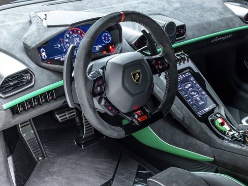 Used 2024 Lamborghini Huracan Sterrato AWD/4WD image 33